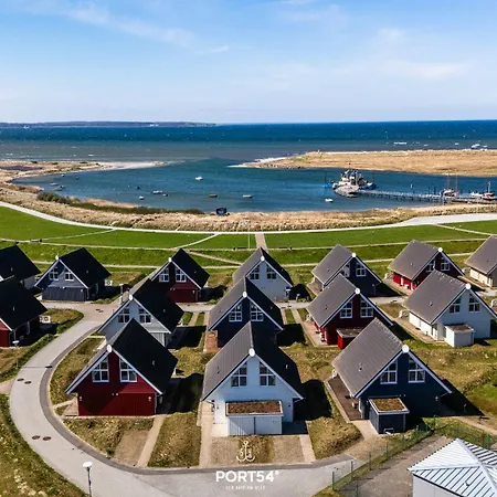 Дом отдыха Beachhouse Marina *