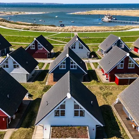 Дом отдыха Beachhouse Marina
